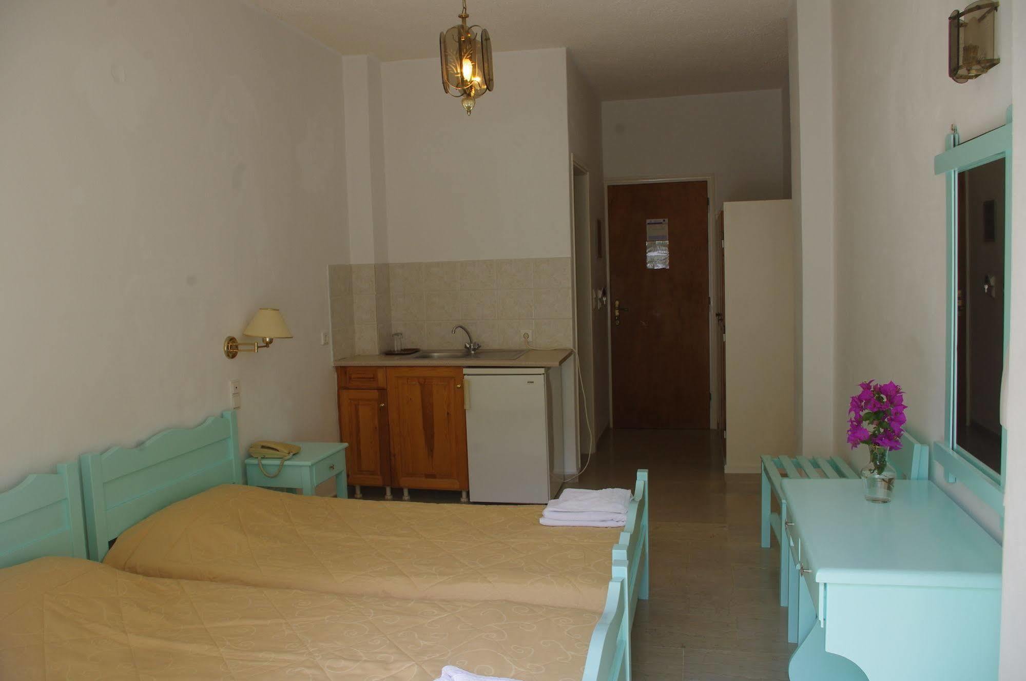 Kymata Hotel Kamári Eksteriør bilde